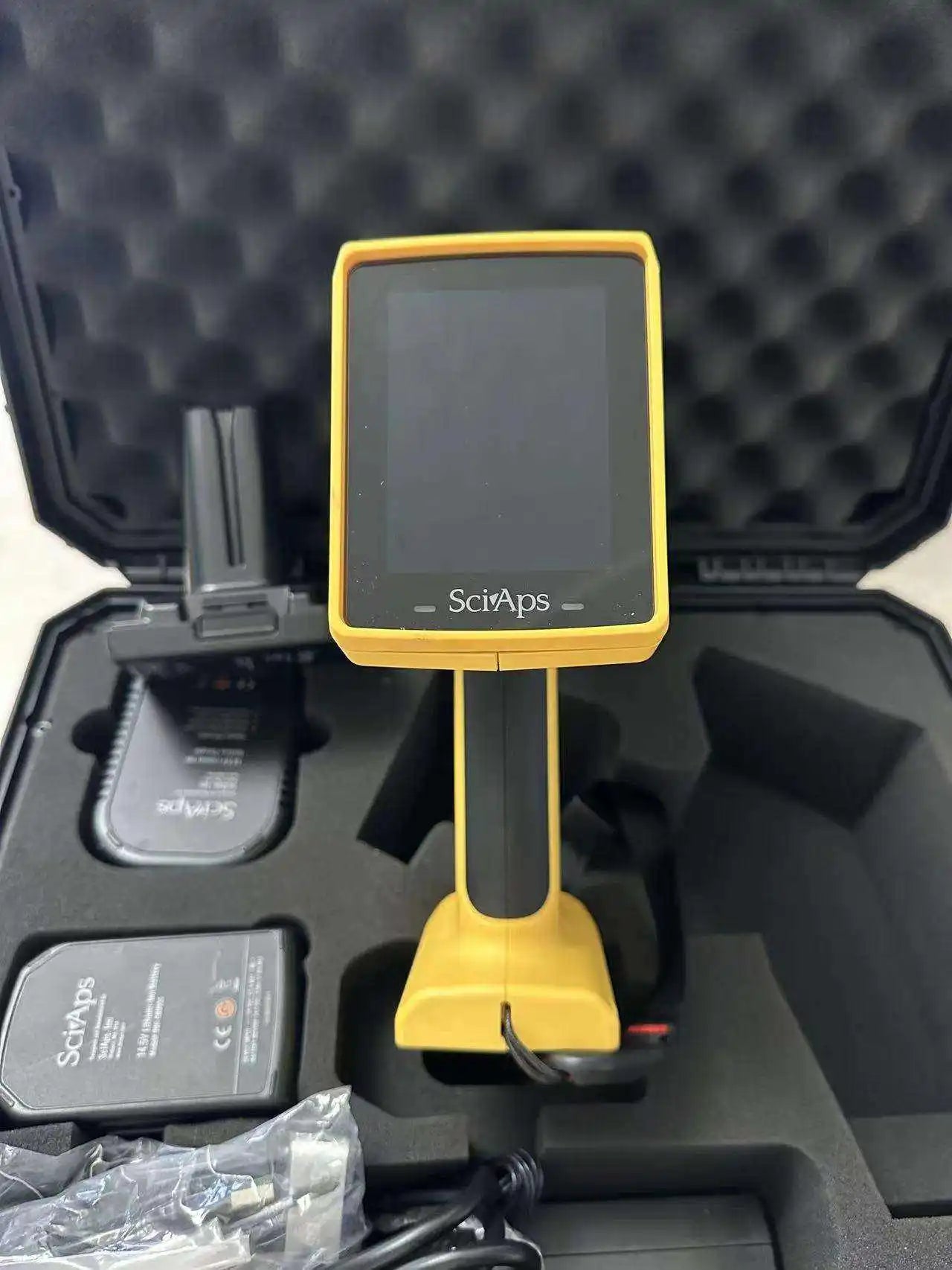 X-200 Handheld XRF Spectrometer for Metal, Alloy & PMI Analysis